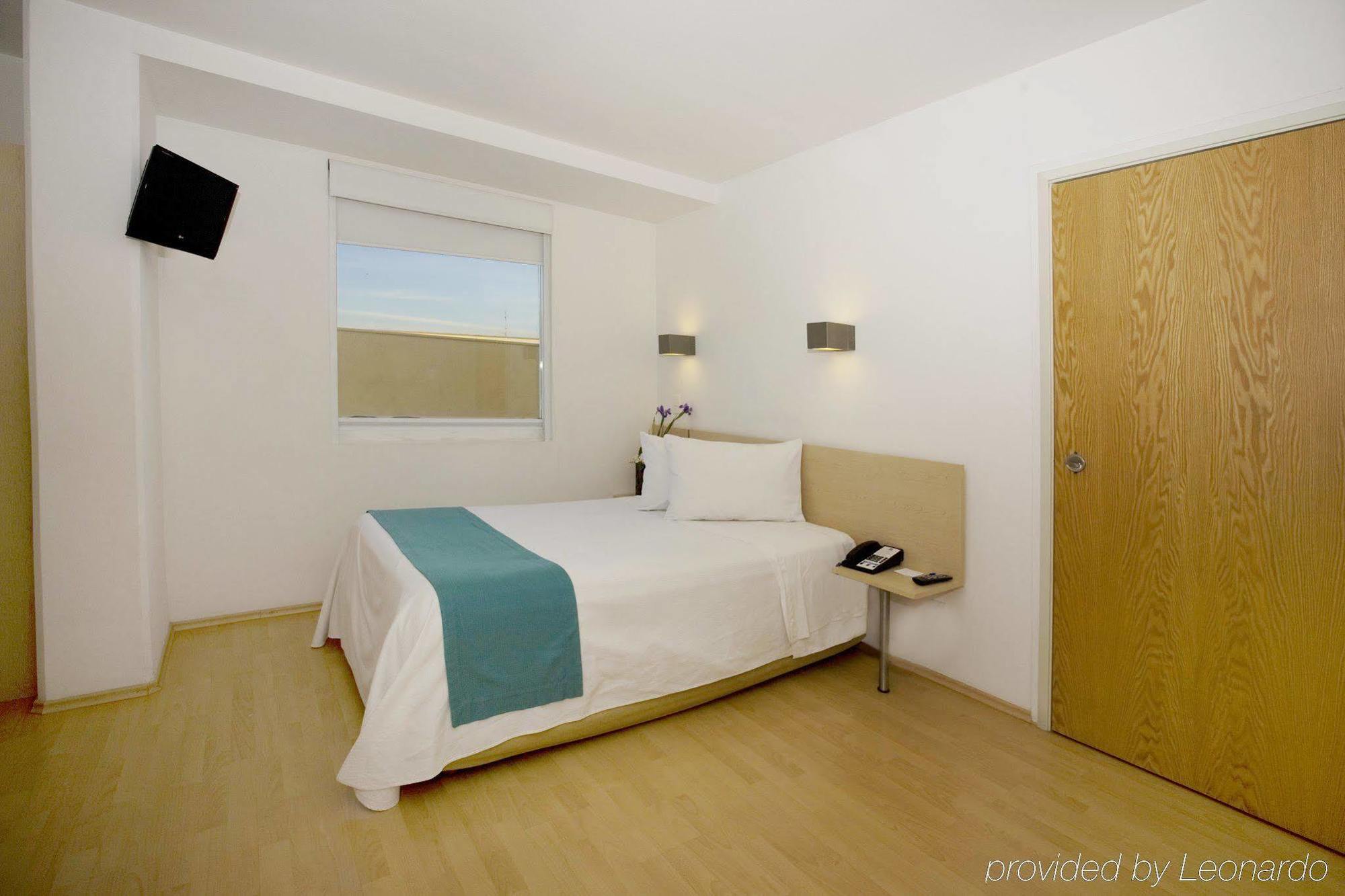 One Queretaro Plaza Galerias Hotel Kamer foto
